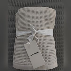 Cozy Earth 2 Waffle Hand Towel